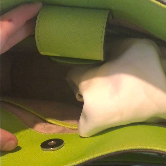 Green Michael kors purse - Picture 2 of 2